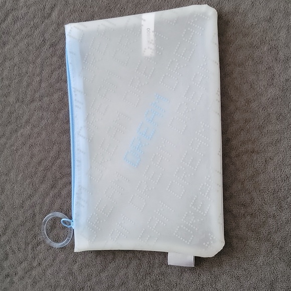 COPY - Ipsy Clear Makeup Bag Cosmetic pouch - Picture 1 of 3